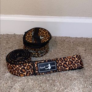 SuzieB Leopard Long Band